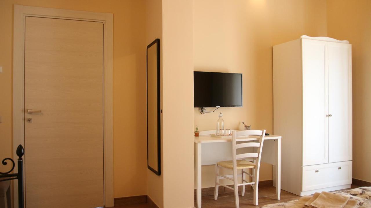 Al Ginepro Bed and Breakfast Montecchio  Exteriör bild