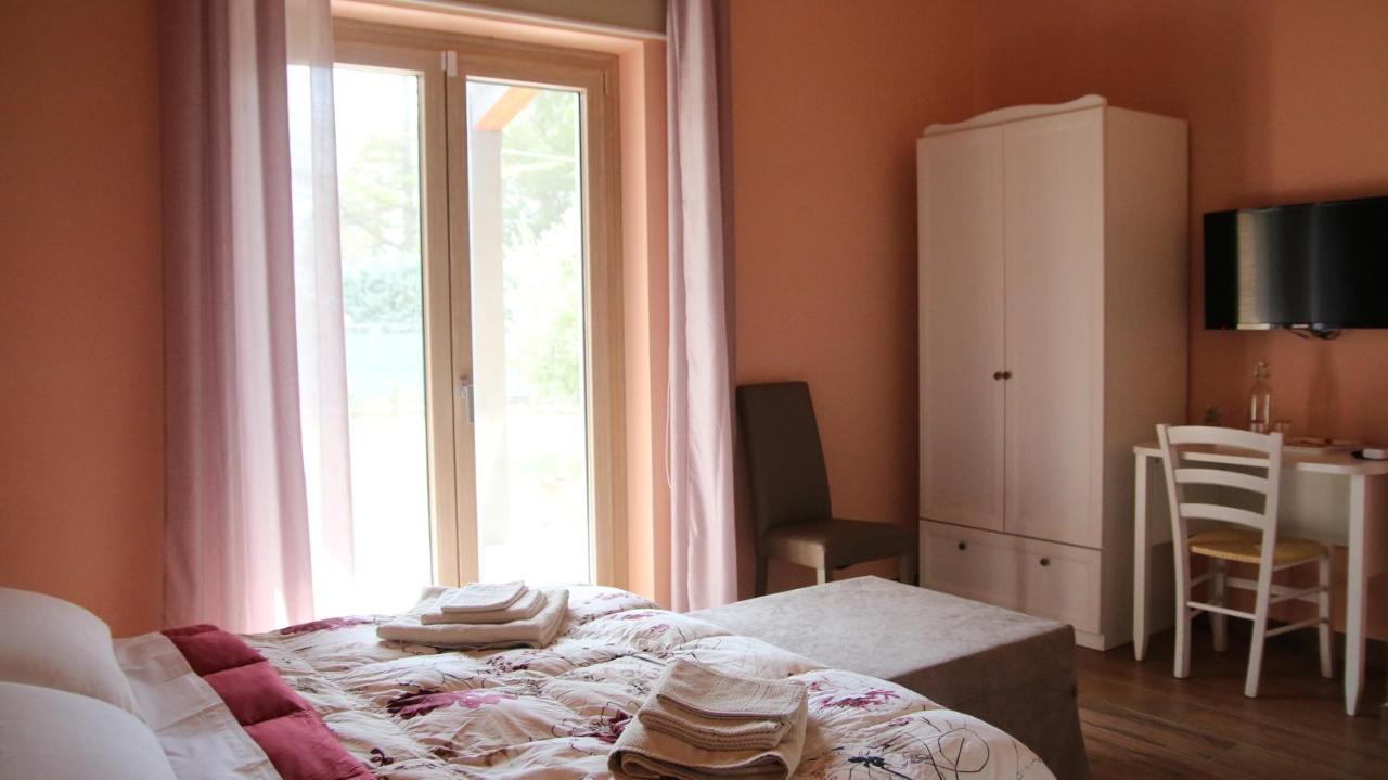 Al Ginepro Bed and Breakfast Montecchio  Exteriör bild